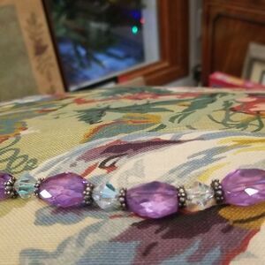 Chic Amethyst and Clear Colored Beaded Bracelet! NEW!